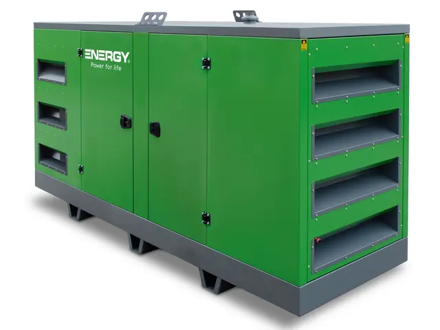 Stromerzeuger Diesel 100kVA 400V/230V 50Hz, 1500 U/Min
Dieselmotor Iveco FPT F36ETVP03.A94(EU Stage V), Elektrostart, 120 Liter Tank
MeccAlte oder Stamford Generator AVR Regelung
Schallverhaubung
Steuerung Comap AMF 25 (digitale Anzeige für Spannung, Strom, Frequenz, Tankinhalt)
Not Aus Schalter
Batterieladegerät
Klemmleiste
