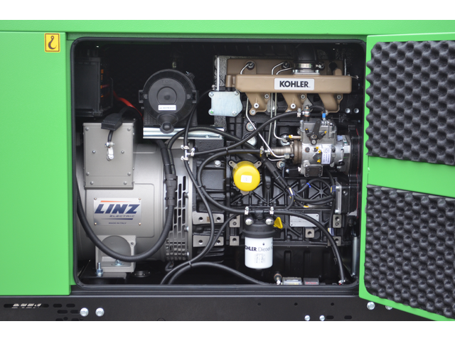 Stromerzeuger Diesel 5kVA 230V 50Hz, 1500 U/Min
Dieselmotor KOHLER KDW702(Stage V), Elektrostart, 50 Liter Tank
Synchrongenerator 4 Pole Bürstenlos mit AVR Regelung
Schallverhaubung, Steuerung Comap AMF 25 (digitale Anzeige für Spannung, Strom, Frequenz, Tankinhalt), Not Aus Schalter, Batterieladegerät inkl. externen Geräteanbaustecker, Betriebswahlschaltung IT/TN (Feld/ Haus) CEE 400V 16A 3P+N+T, CEE 230V 16A 2P+T